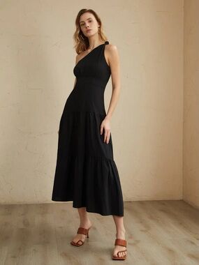 Commense NWT Black One Shoulder Tiered Midi Dress Size Small